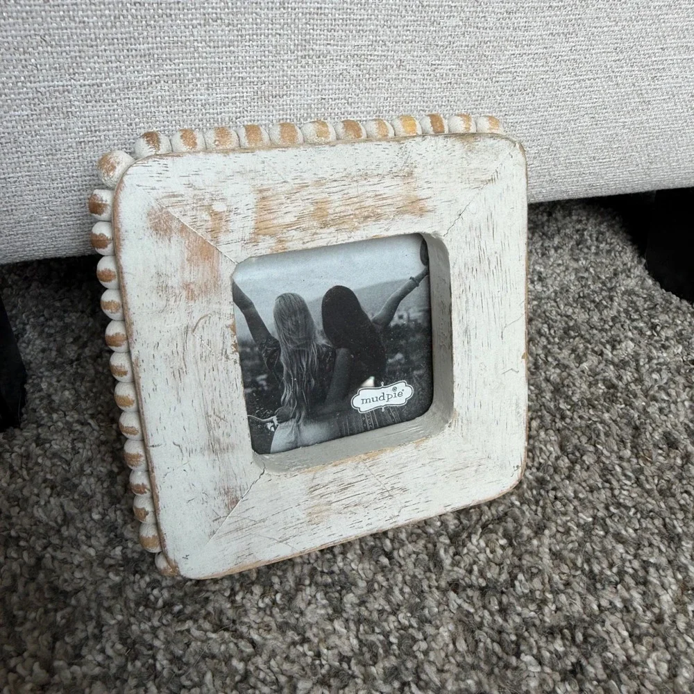 Mud Pie SQ Small Beaded Edge Frame 46900401S White Distressed Wood Square 4x4